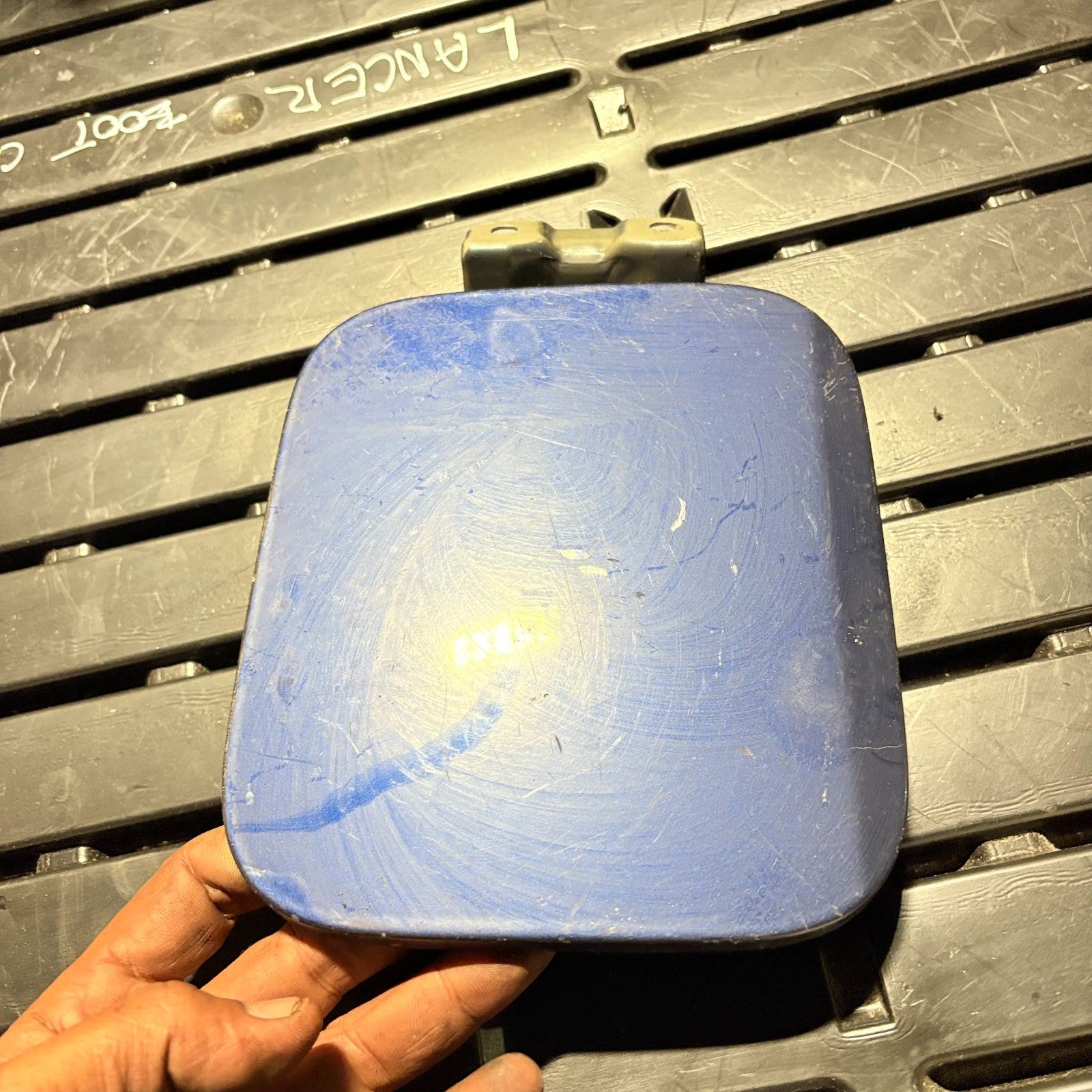 2002-2006 HONDA CRV FUEL FLAP COVER IN BLUE
