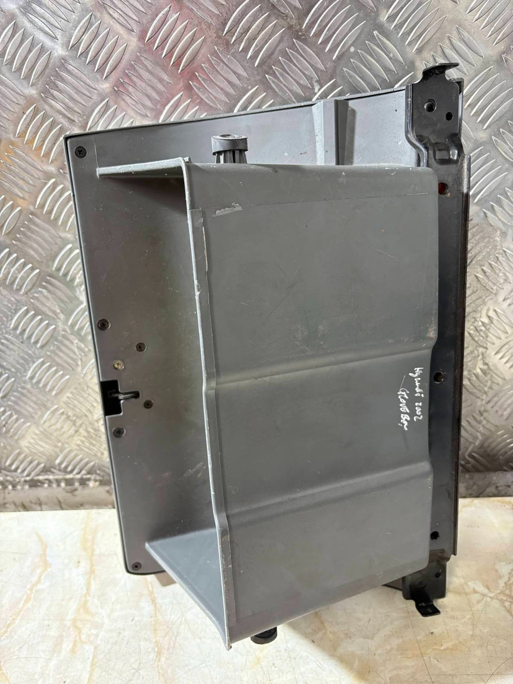 HYUNDAI 2002-2004 GLOVE BOX STORAGE COMPARTMENT 84511-1C700