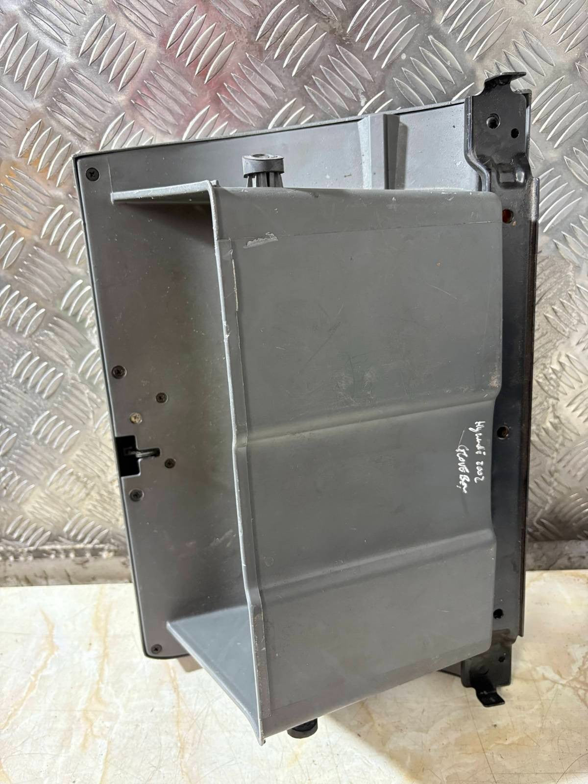HYUNDAI 2002-2004 GLOVE BOX STORAGE COMPARTMENT 84511-1C700