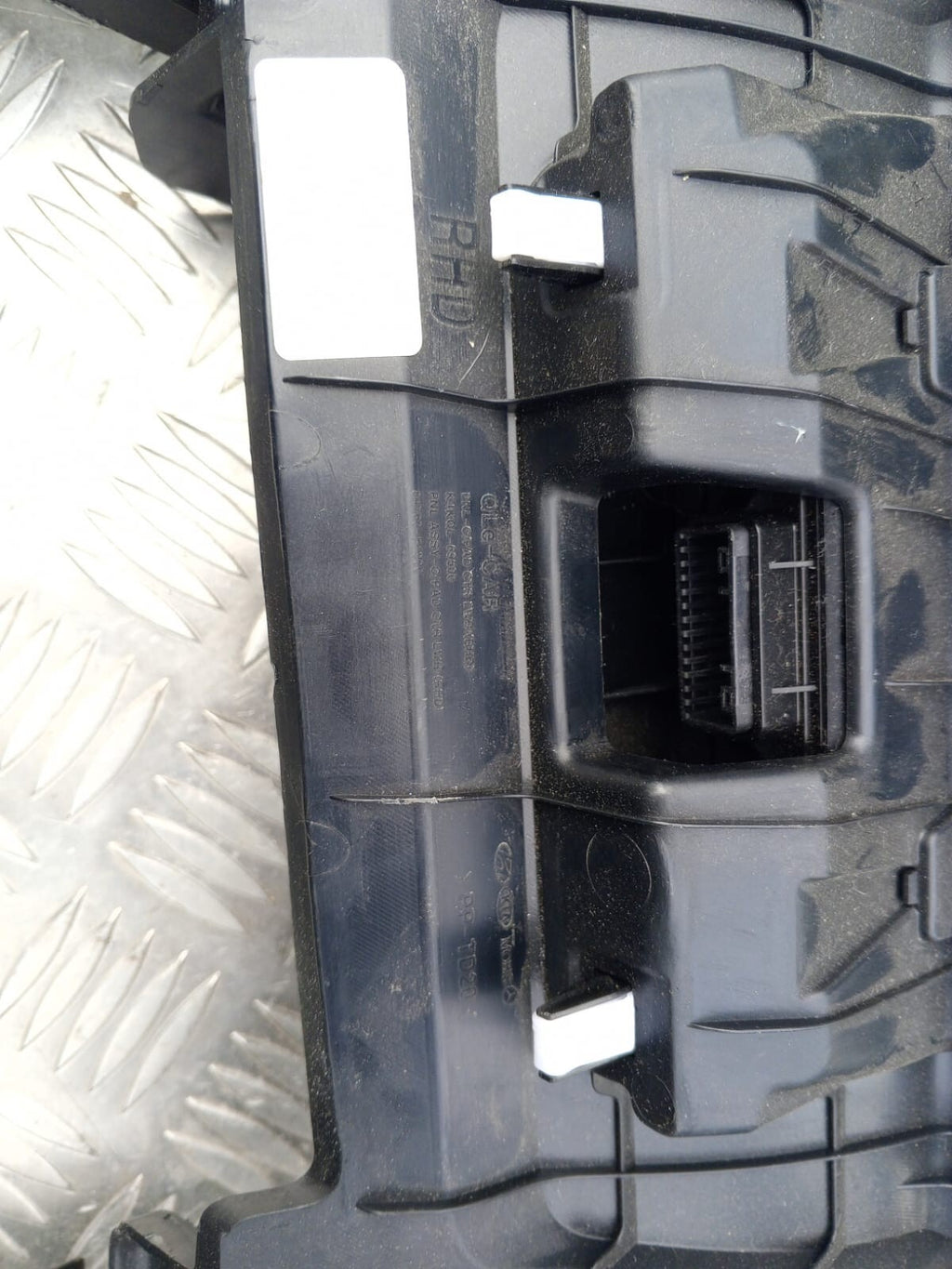 KIA SPORTAGE MK4 LOWER DASHBOARD CENTER CONSOLE PANEL TRIM 84760-F1900WK 2016-22
