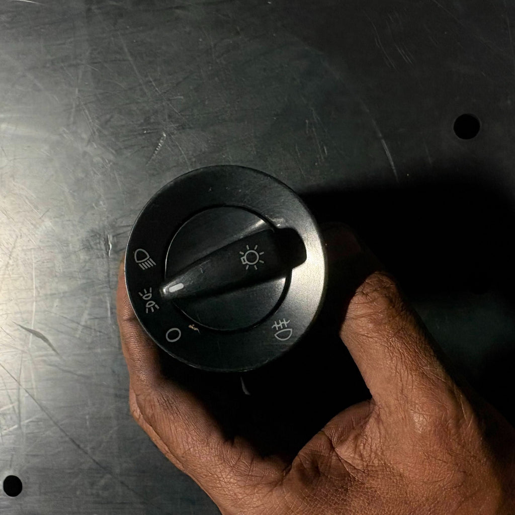 HEADLIGHT SWITCH FOG LIGHT FOR VW BEETLE 2004
