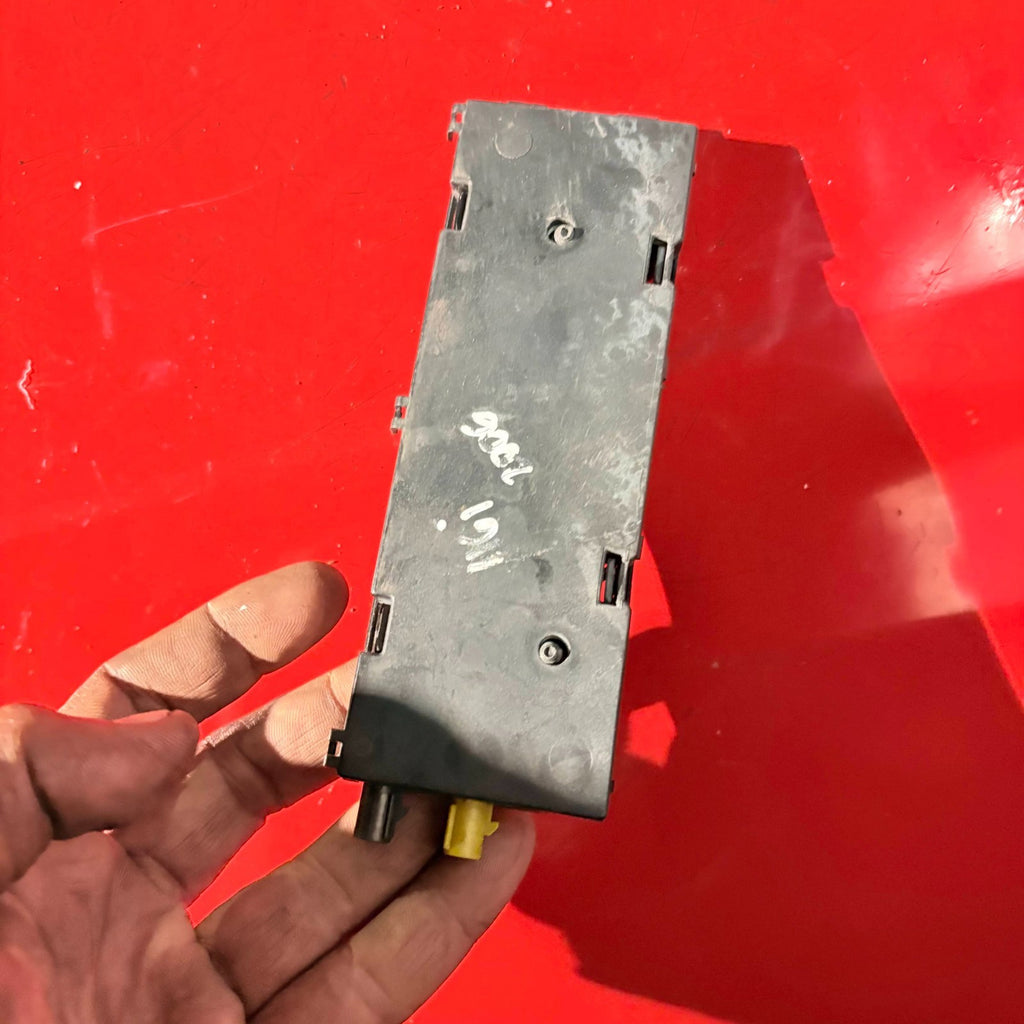 BMW 1 Series 116i E81 E87 2004-Mar 2009 Rear Diversity Antenna Amp 65206958900