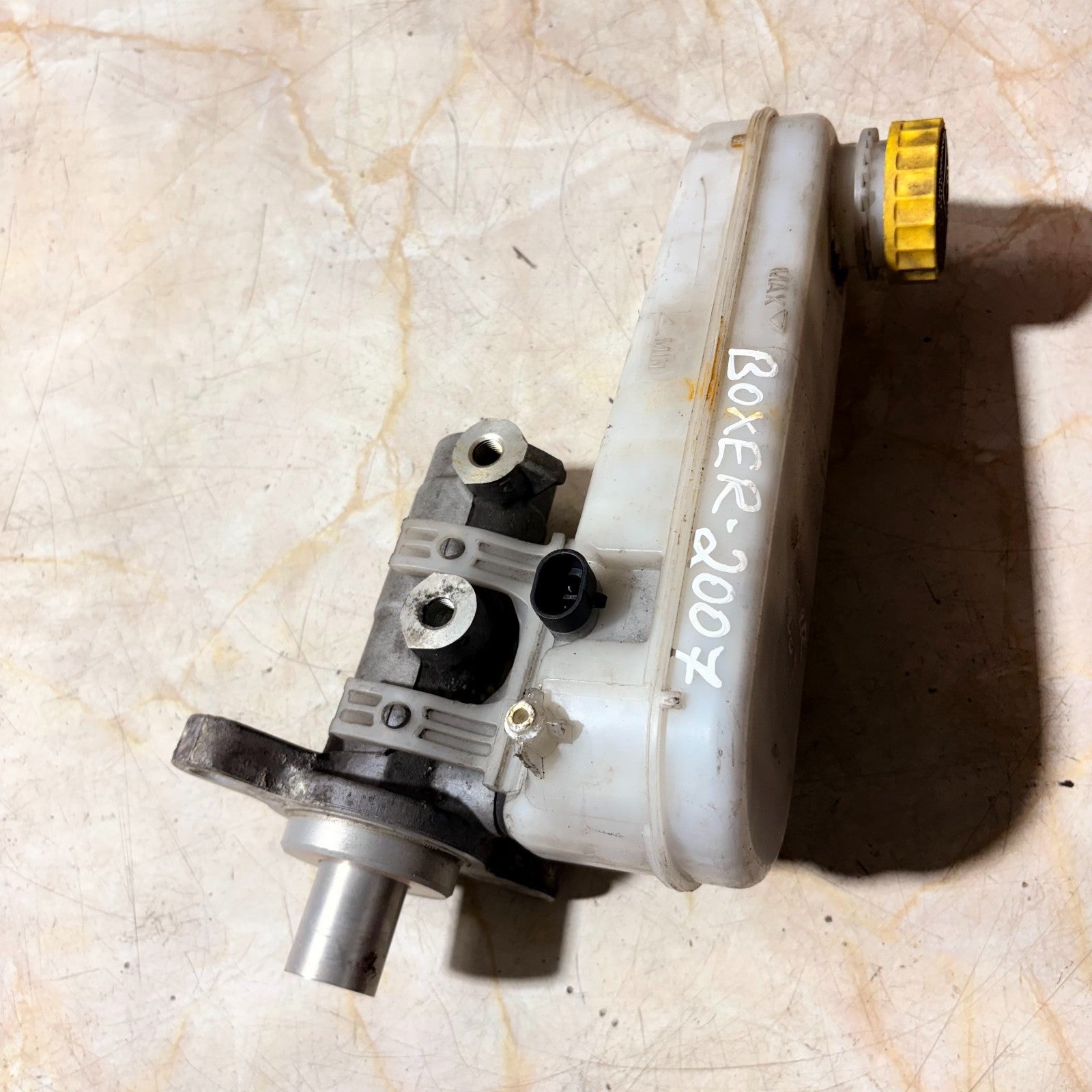 Peugeot Boxer 2.2 HDi Brake Master Cylinder Reservoir Bosch 4601T6 2006-2014