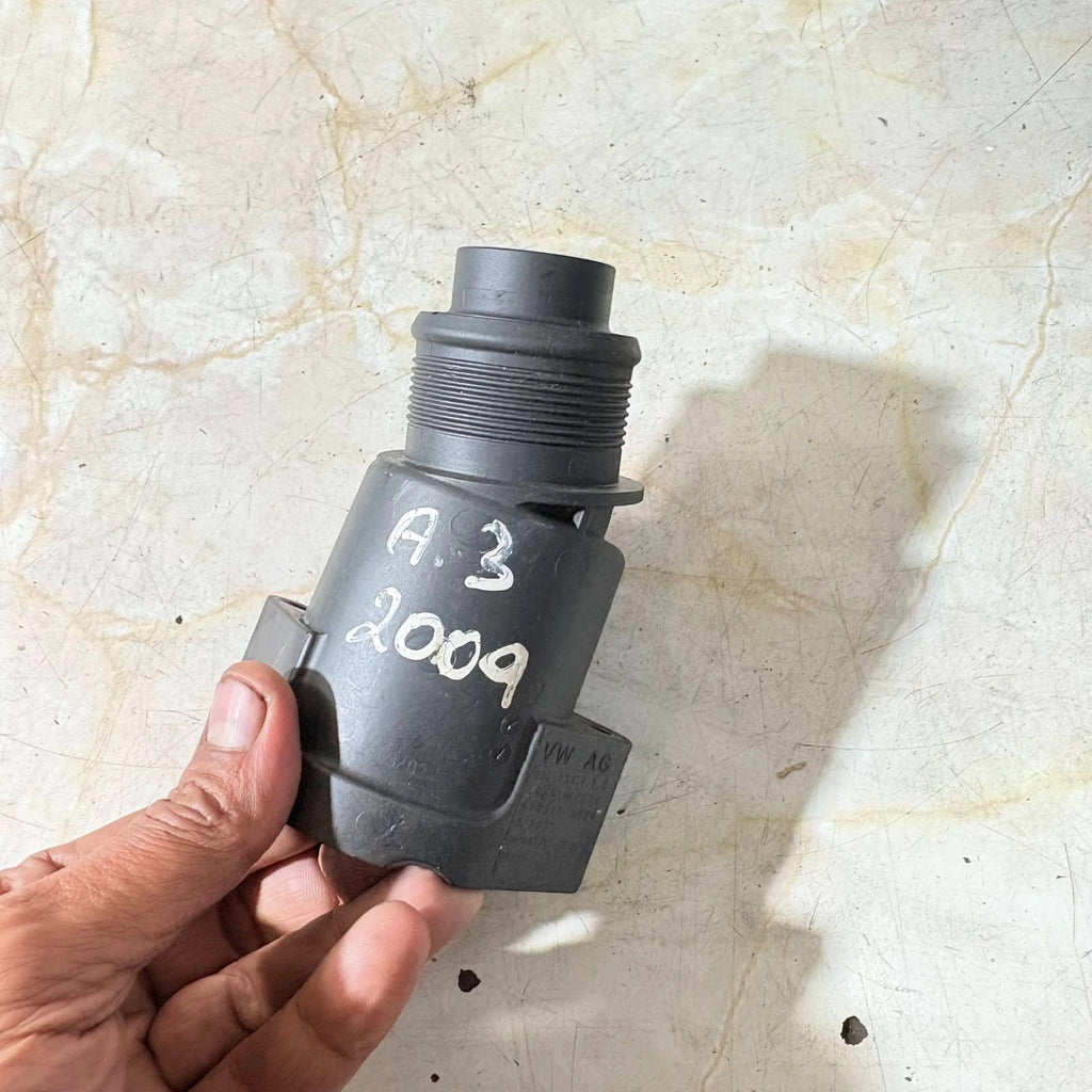 Audi A3 8P 2009 Intercooler Boost Hose Pipe Connector Adapter VW AG Charge Air