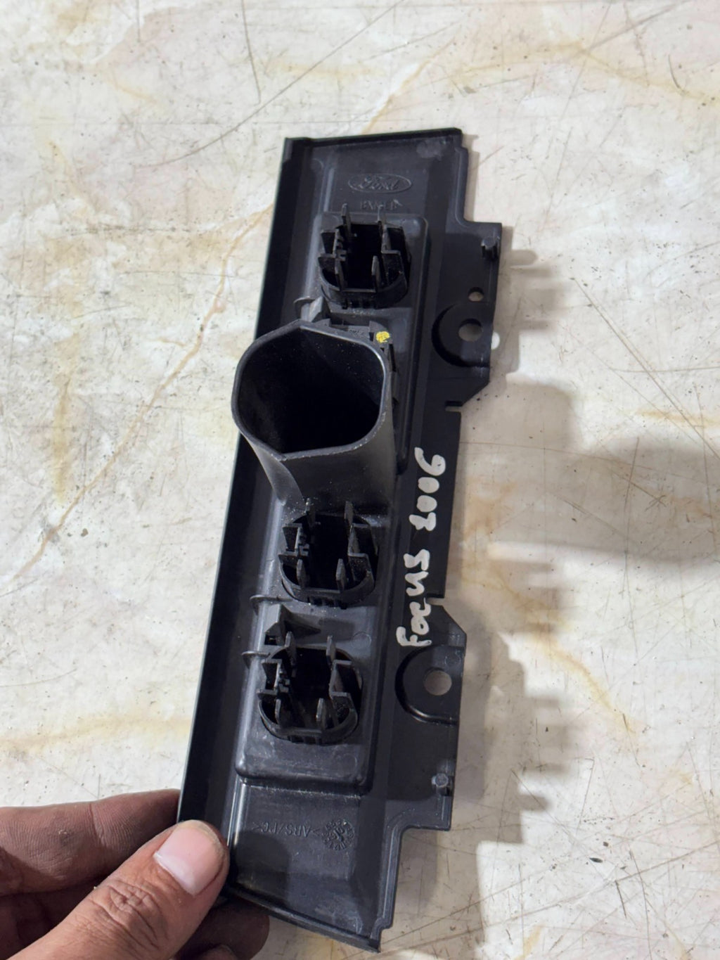 FORD FOCUS MK2 HEATED WINDSCREEN DEMISTER SWITCH PANEL 4M51-13D734-DC