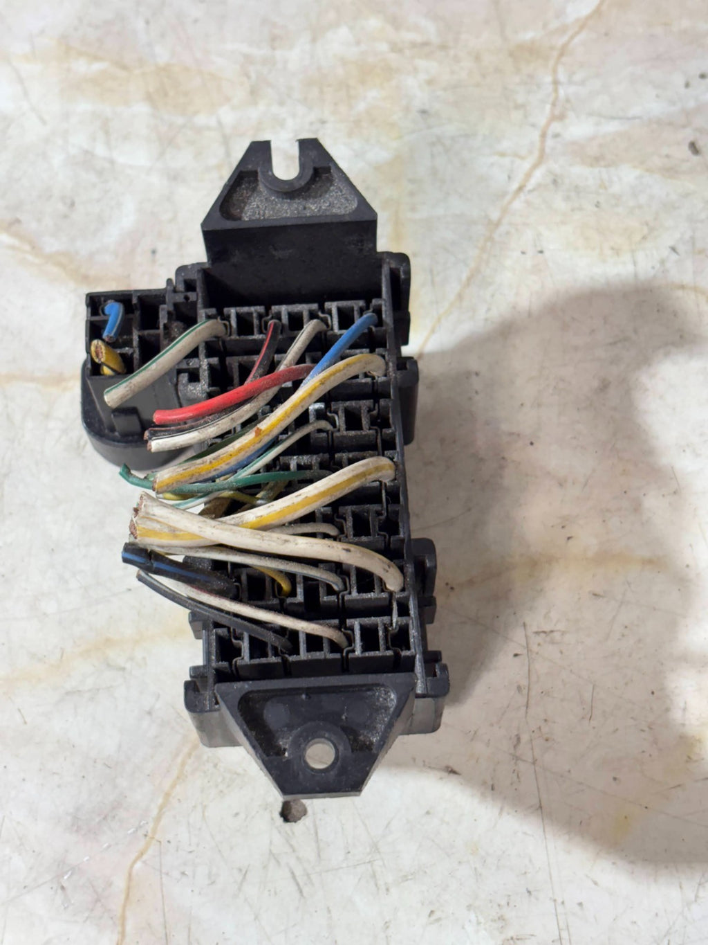Suzuki Vitara 1999 Under Dash Fusebox