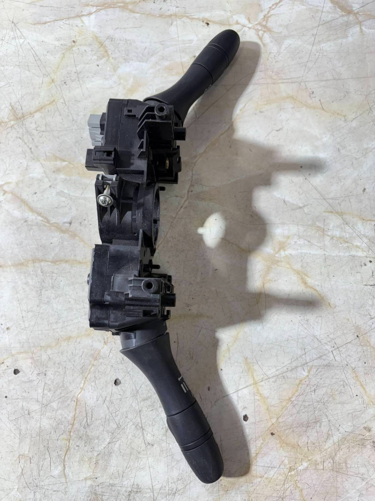 Nissan Micra 2017 Wiper Indicator Headlight Lever Switch Ignition LK 10136506 01