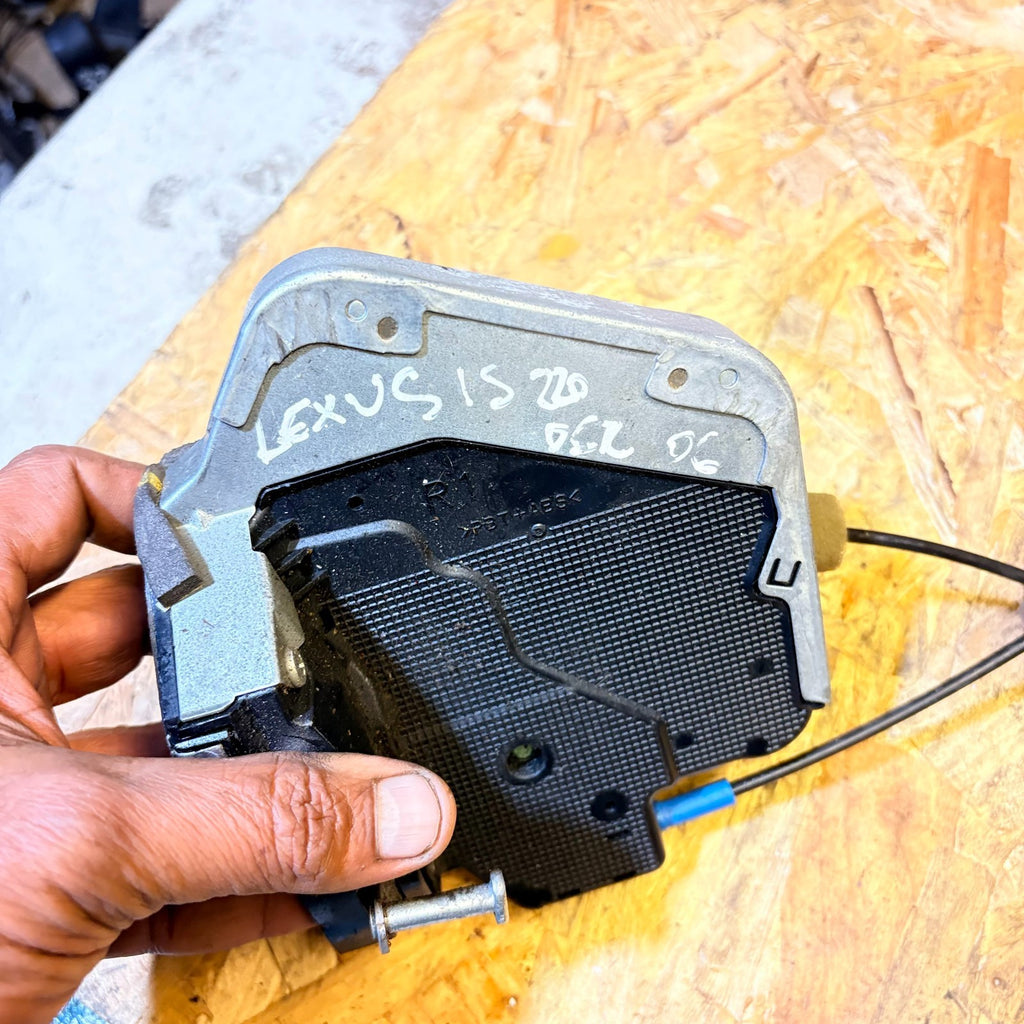 2005-2013 Lexus IS220d IS250 XE20 Rear Right Door Lock Latch 69050-53040