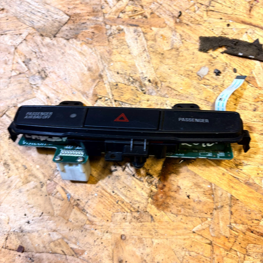 MITSUBISHI LANCER GS4 2008-2011 HAZARD WARNING SWITCH AIRBAG DASH PANEL