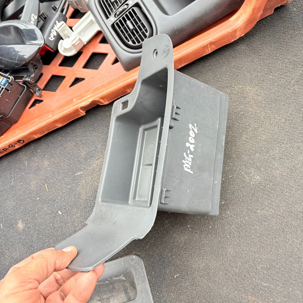 MG ZR 2001 to 2005 Centre Console Storage Pocket FHM100280