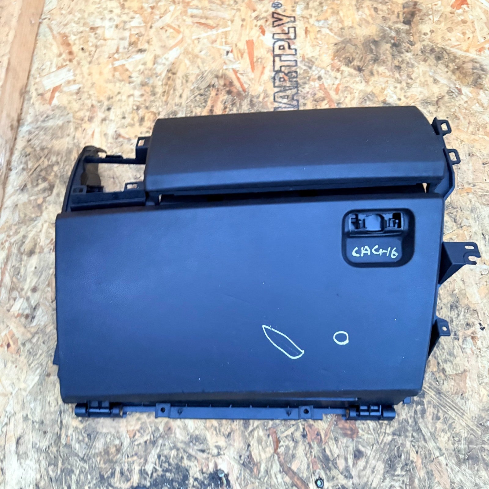 Range Rover Sport L320 2010-13 Discovery 4 2010-16 RHD Glove Box FFB000292XXX