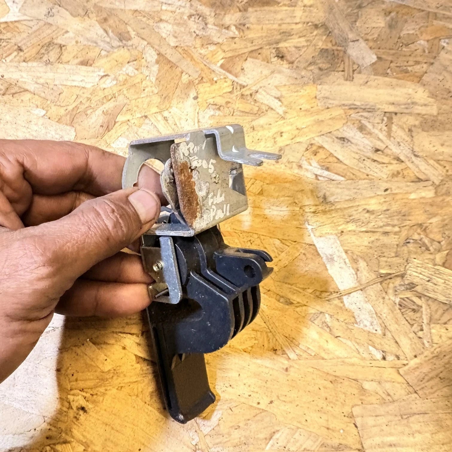 Honda Accord Fuel Flap Release Pull Lever Handle 2005