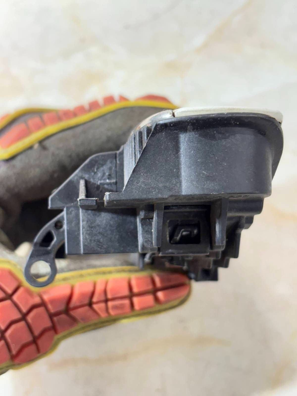AUDI A3 8P 2010 PASSENGER SIDE FRON TEXTERIOR DOOR HANDLE 480839885