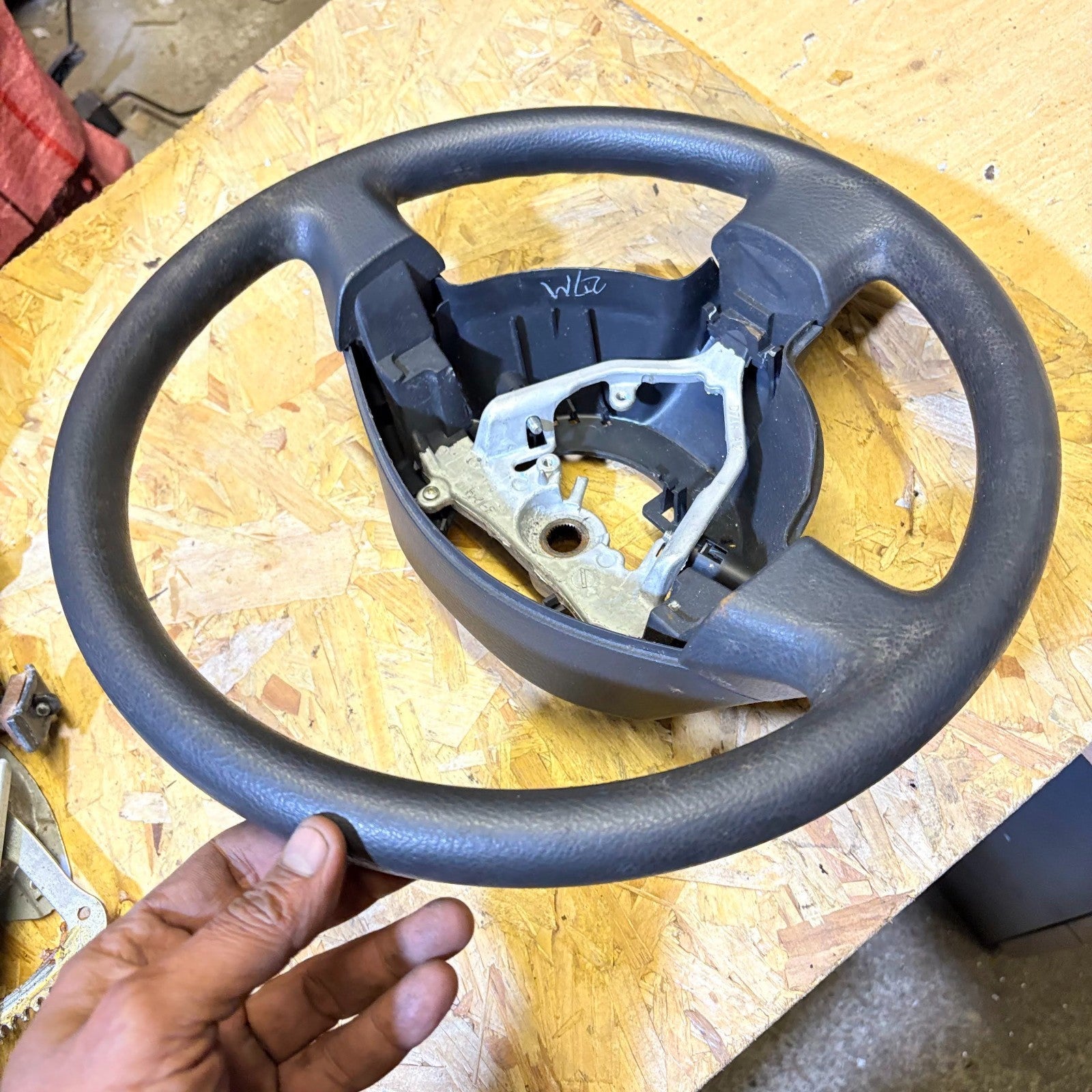 Steering wheel for DAIHATSU SIRION MK2 M200 1.0 2004-2015