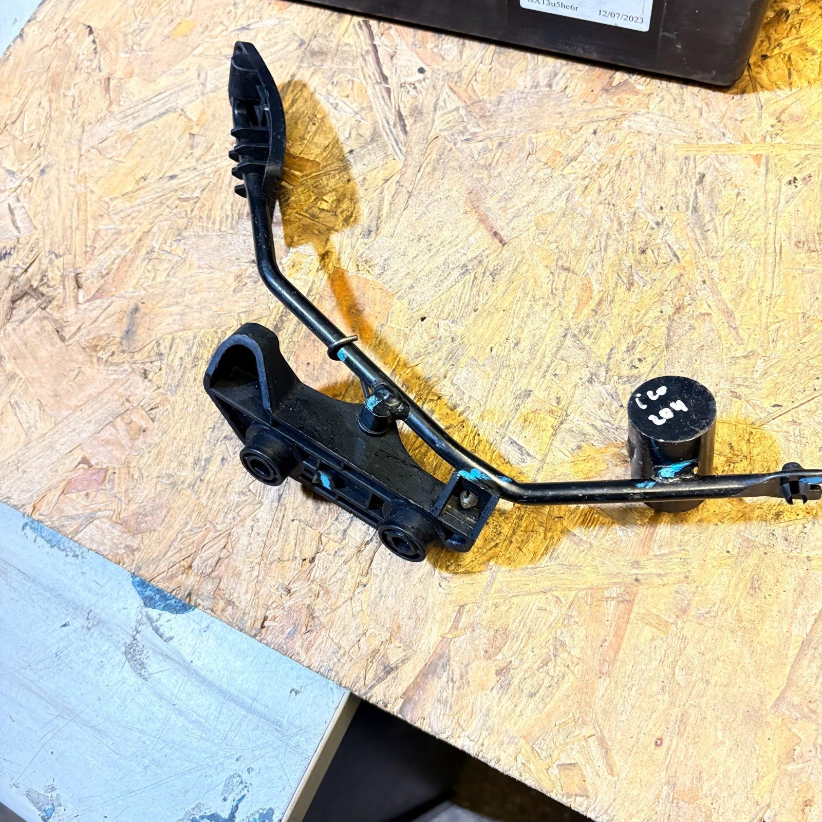 HYUNDAI I20 2010 ACCELERATOR THROTTLE PEDAL 32700-1J910 2008-2014