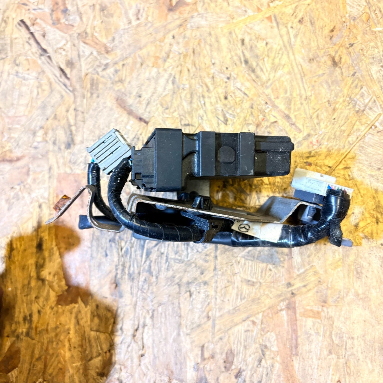 MAZDA 2 2008-2015 PARKING DISTANCE CONTROL MODULE DP74-67UU5-A