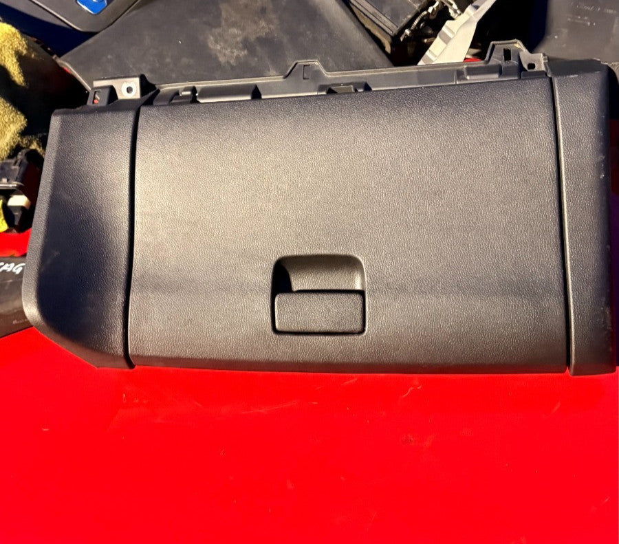 HONDA HR-V MK2 INTERIOR GLOVE BOX COMPARTMENT C222-5211-100 2018