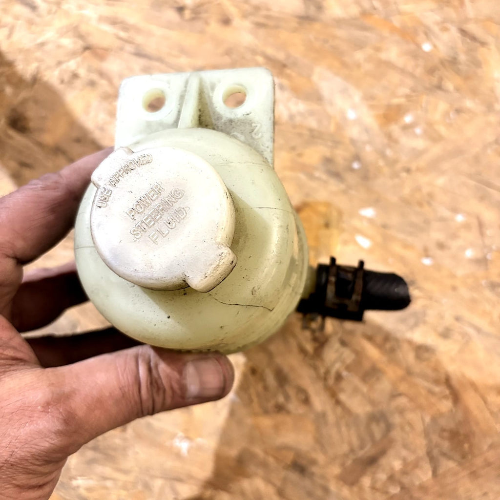 Mitsubishi Outlander Power Steering Fluid Tank 2.0 Di-D 2009-15