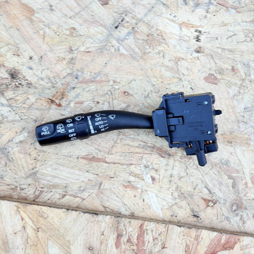KIA CARENS MK2 (07-12) WINDSCREEN WIPER STALK SWITCH 202005765