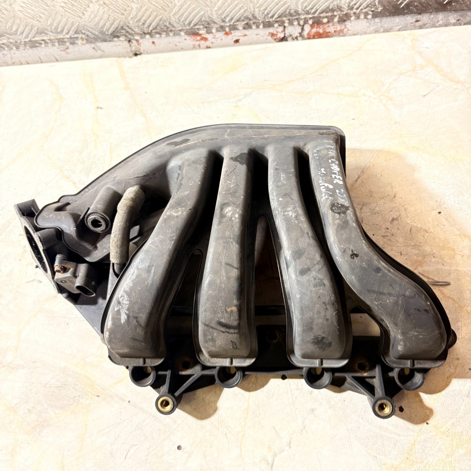 BMW MINI COOPER R50 R52 1.6 16V PETROL INLET MANIFOLD 04777846AC 2001-2006