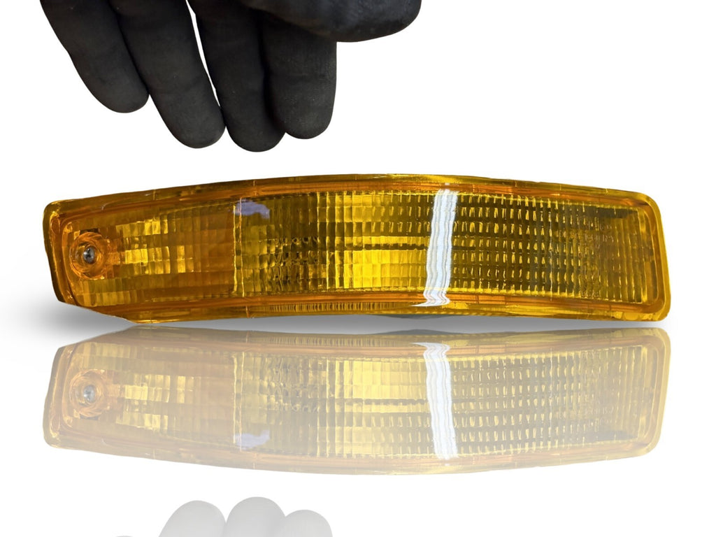 INDICATOR LIGHT BLINKER LAMP RIGHT FRONT DEPO 212-1661R-AE I NEW OE REPLACEMENT