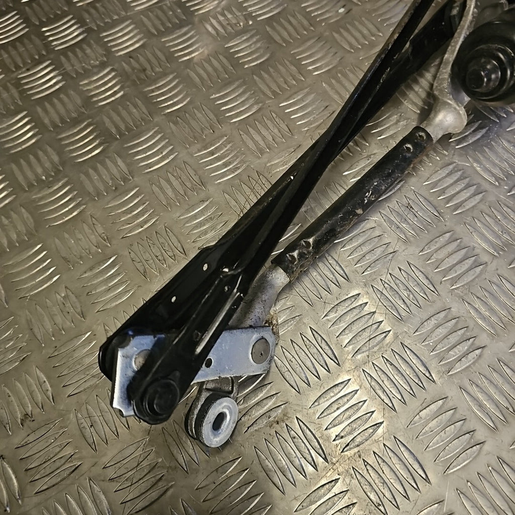 2017-2023 KIA STINGER GT S 3.3 TURBO FRONT WIPER MOTOR & LINKAGE 98110-J5900
