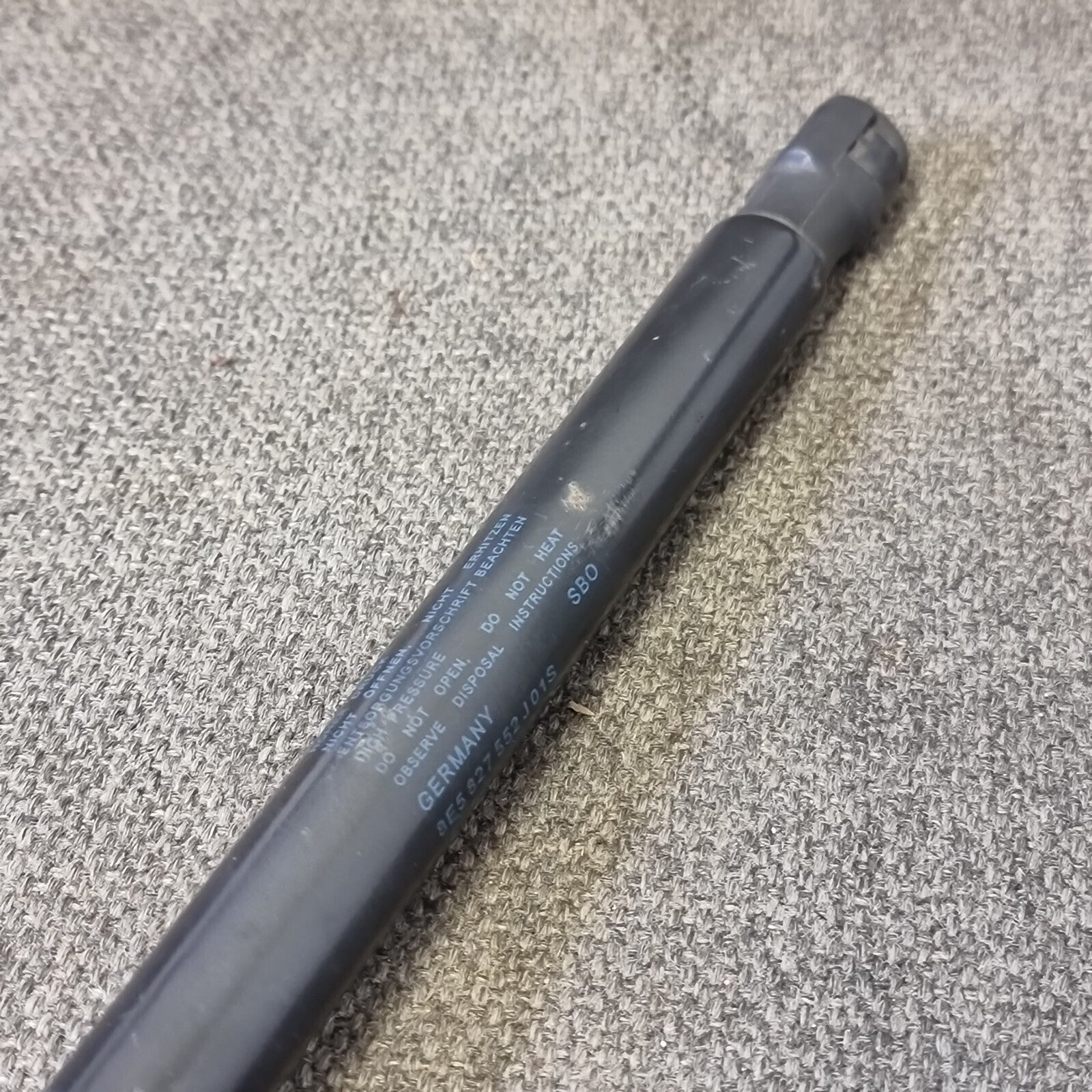 Audi A4, S4 (B7-8E-8H) 2006 Tailgate trunk strut damper 8E5827552J01S GIR9451