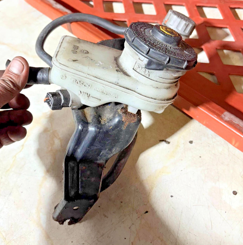 Honda CR-V Mk3 07-12 Diesel Brake Fluid Reservoir Tank 0204255770