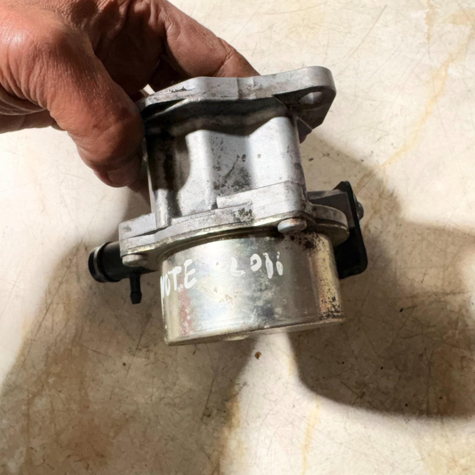 2011 Nissan Note Vacuum Pump 8201005306B