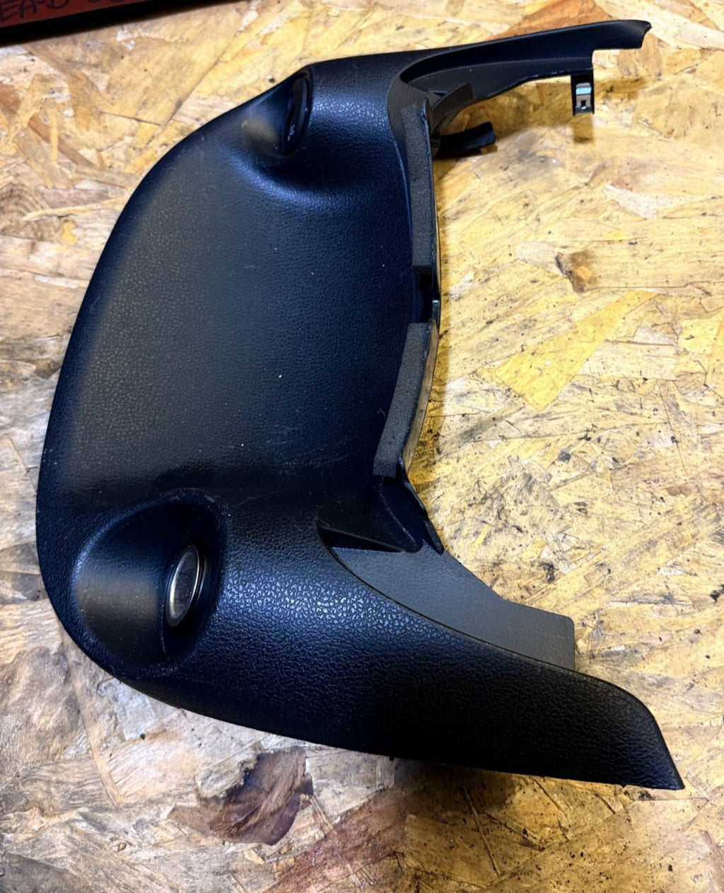 Nissan Juke F15 1.2L Centre Console Trim with USB/AUX Port 682521KE0A 2015