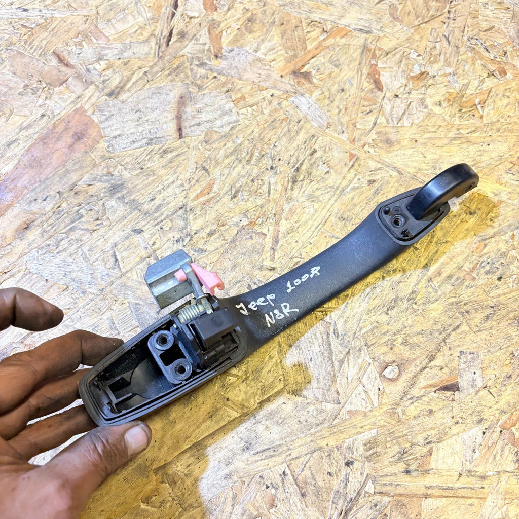 JEEP GRAND CHEROKEE EXTERIOR DOOR HANDLE REAR LEFT SIDE 2008