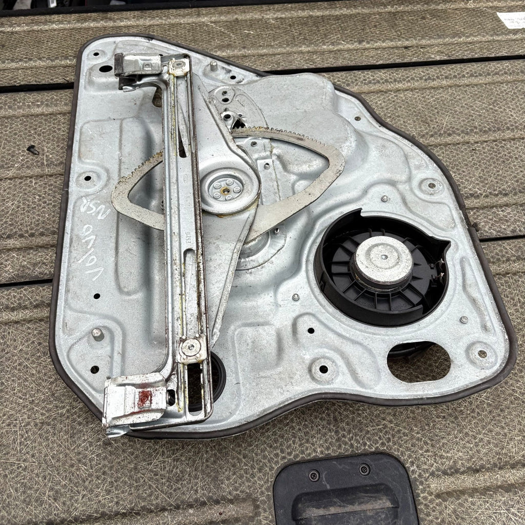 Volvo S40 Mk2 544 2007-2012 N/S Rear Window Regulator Carrier Passenger No Motor