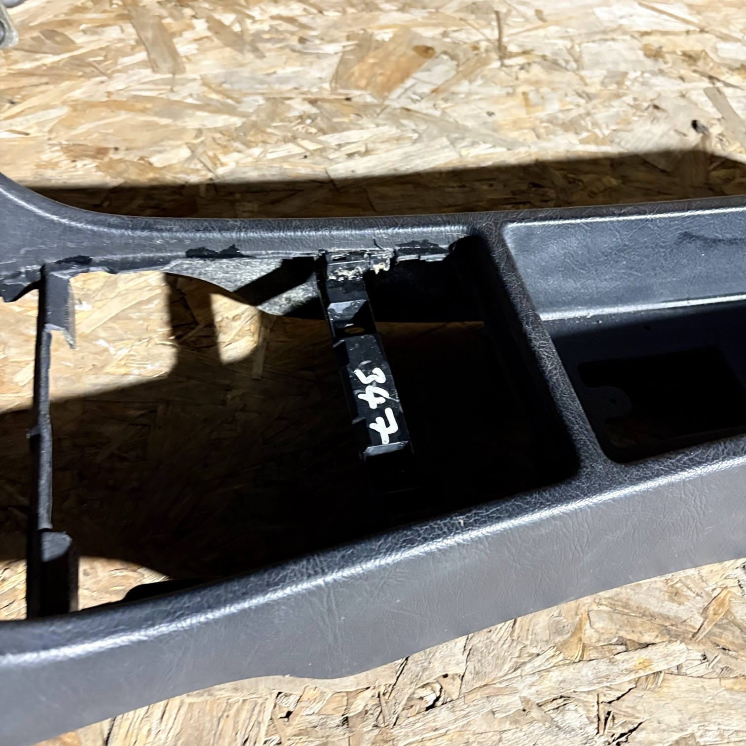Mercedes-Benz W202 Centre Console with Ashtray-1998