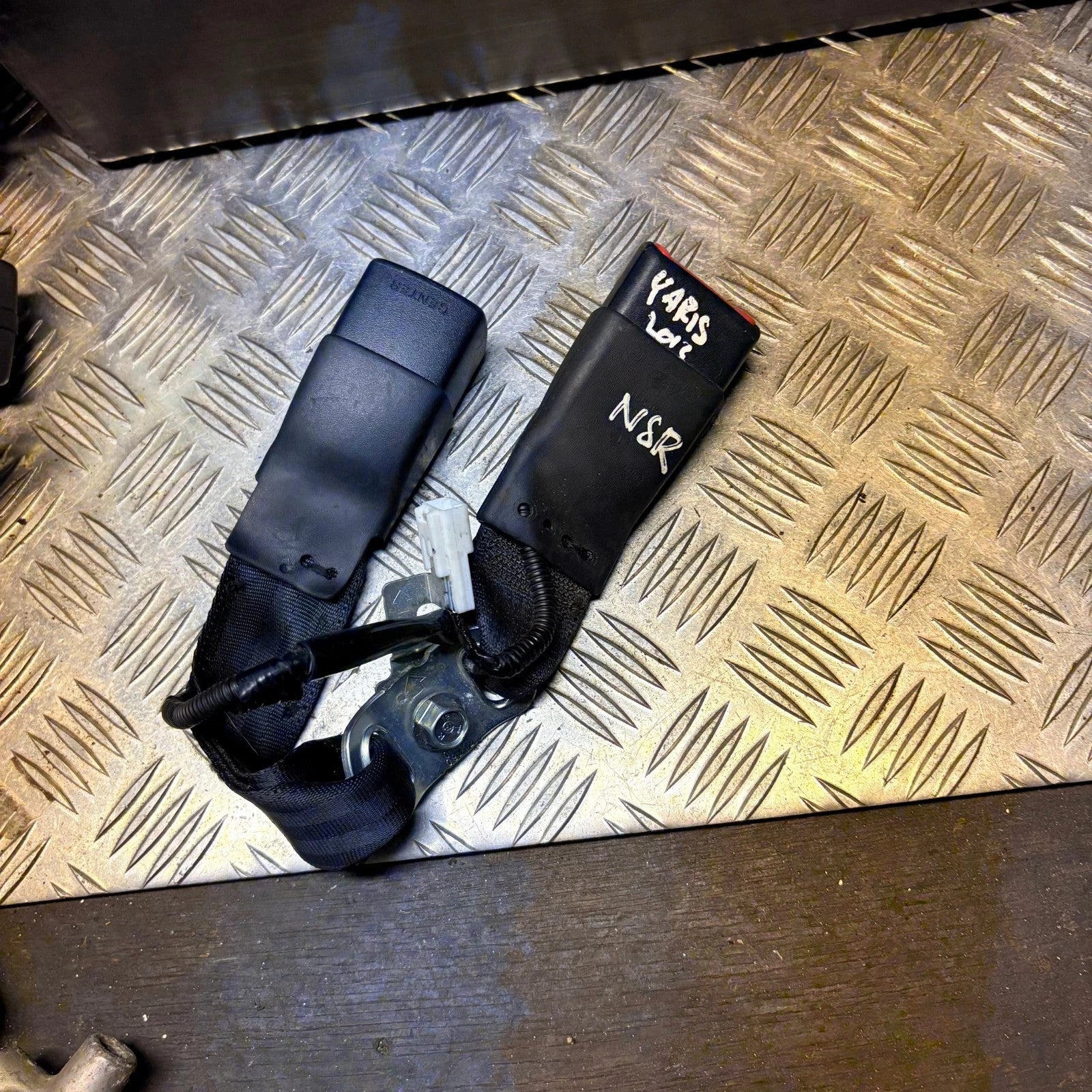 Toyota Yaris 2011-2020 Left Rear seat belt buckle