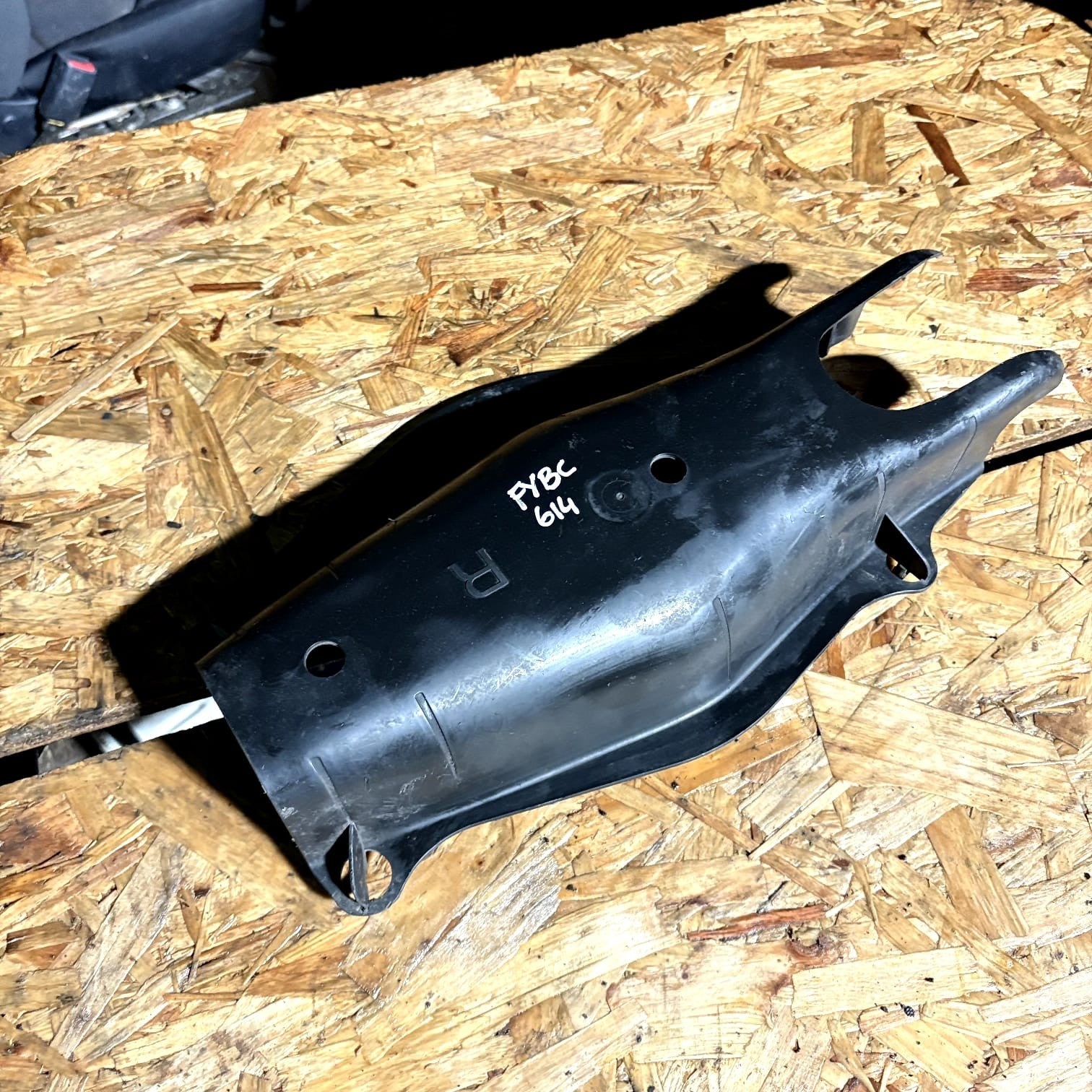 Mercedes W205/W213/X253 Rear Right Lower Control Arm Cover A2053523000 2015-23