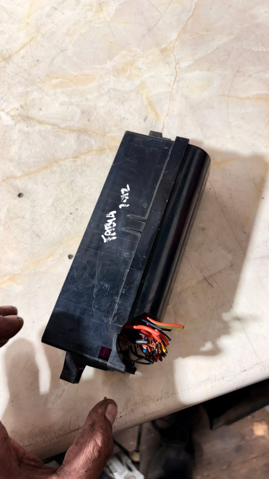 SKODA ROOMSTER INTERNAL FUSE BOX 63598004 2012