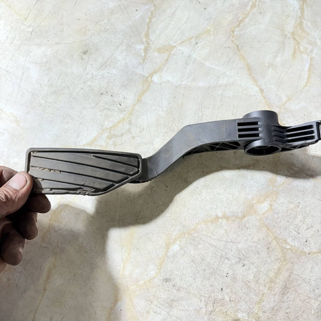 Suzuki SX4 06-14 Accelerator Throttle Pedal Assembly 49400-79J40 1.6