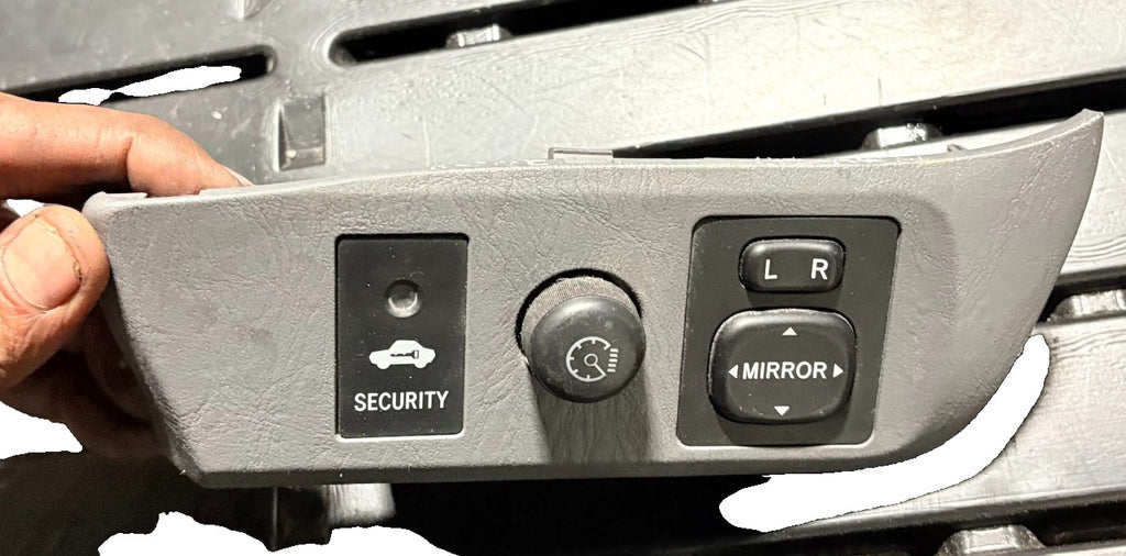 Toyota Corolla E12 2002-2006 Wing Mirror Electric Control Switch Button 183574