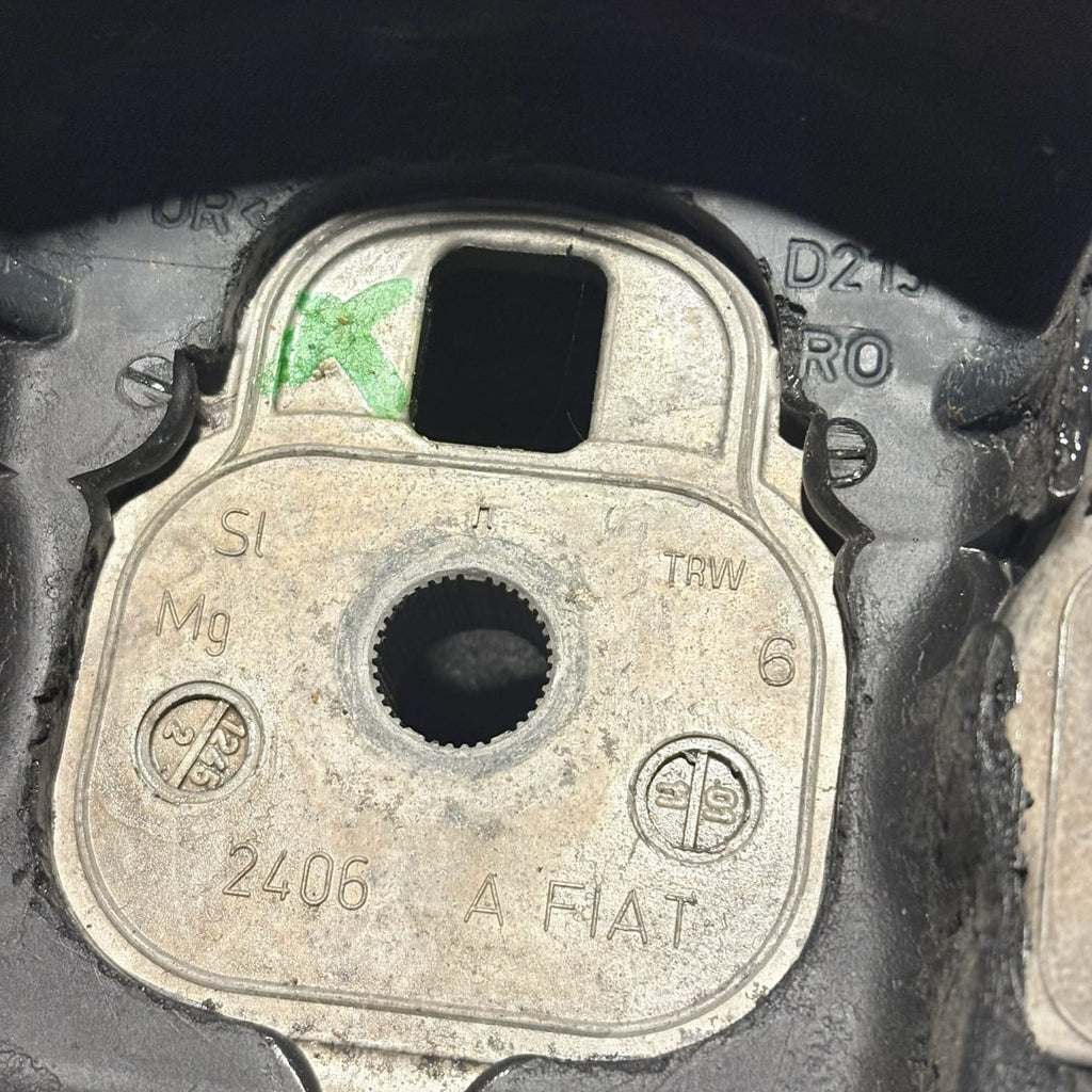 FORD KA MK2 (RU8) 2008-2016 3-DOOR 3-SPOKE STEERING WHEEL TRW 61990120A 1567626
