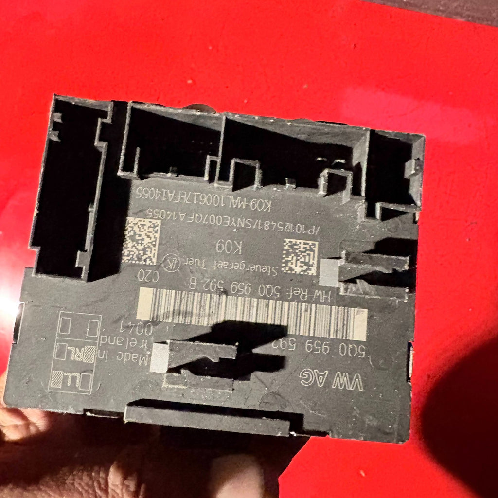 VOLKSWAGEN/AUDI X3 2017 DOOR CONTROL MODULE 5Q0959592E