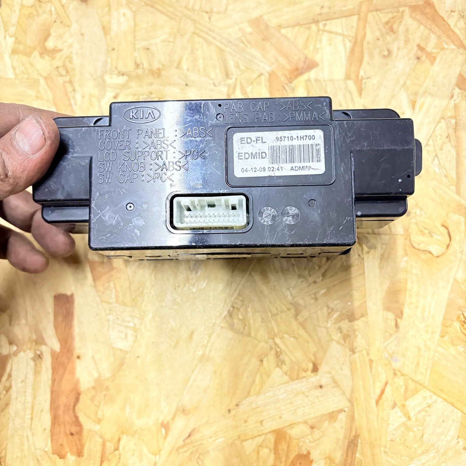 95710-1H700 Kia Ceed MK1 09-12 Multi Function Display Clock Screen Switch OEM