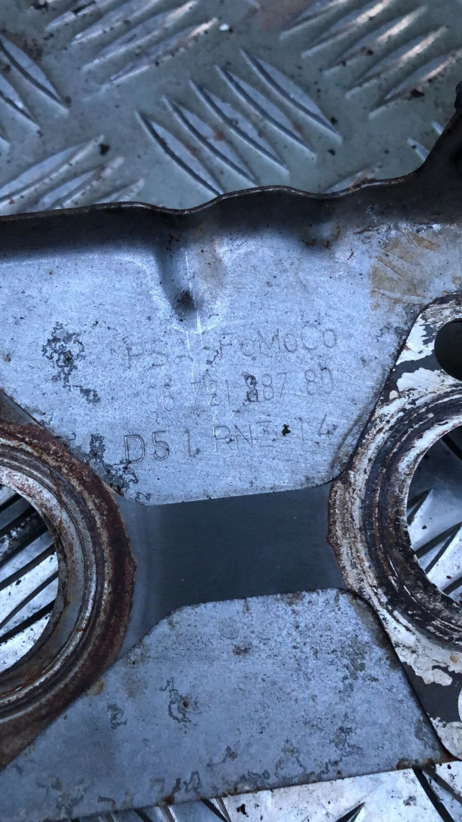 PEUGEOT 2008 MK1 1.6 DIESEL EXHAUST MANIFOLD GASKET HEAD SHIELD 2015 9672188780