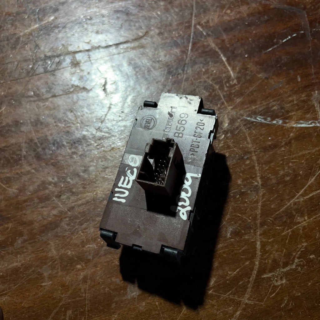 Iveco Daily MK4 2006-2011 Headlight Level Adjustment Trip Mode Switch 69500781