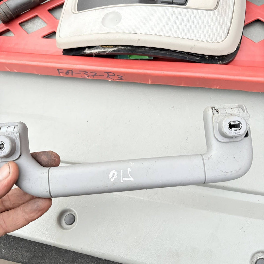 VW Touareg 7L 2003-2010 Front Right Interior Roof Grab Handle 7L0857608A