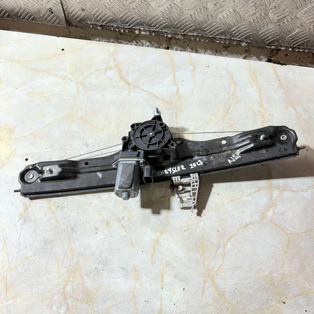 CHRYSLER 2013 5 DOOR WINDOW REGULATOR & MOTOR FRONT LEFT SIDE