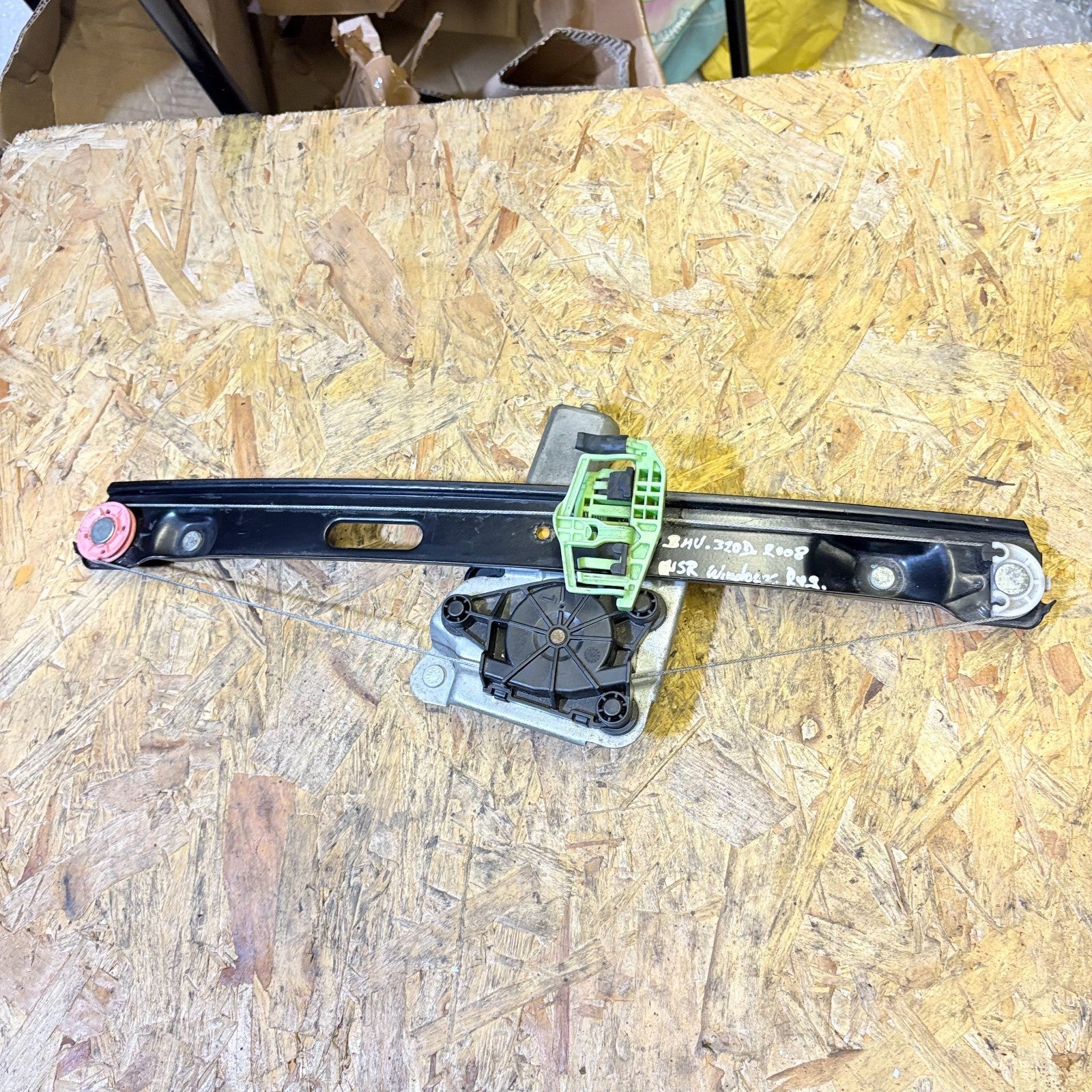 BMW 320d 2008-Window Regulator Rear Left 71002803