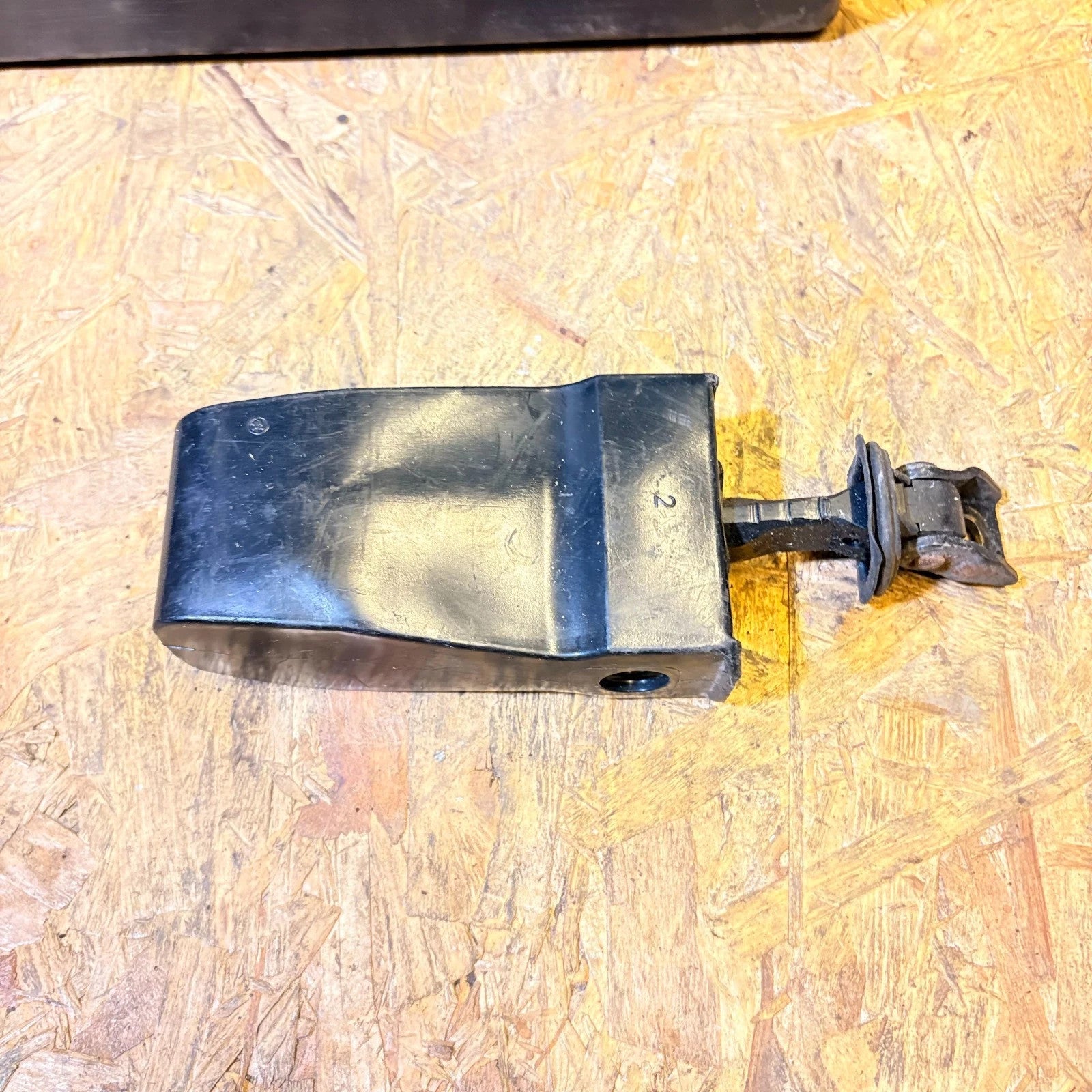 SKODA FABIA MK3 2012 NEARSIDE LEFT REAR DOOR CHECK STRAP