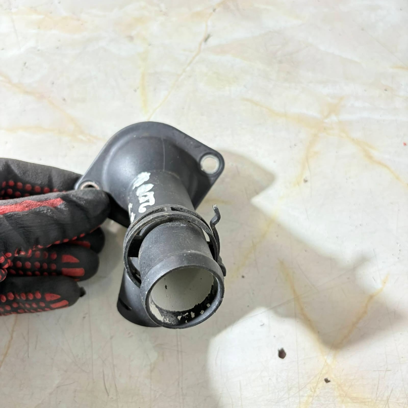 2.0 Tdi Be Audi Seat Skoda Coolant Flange 03g 121 121 D 2006