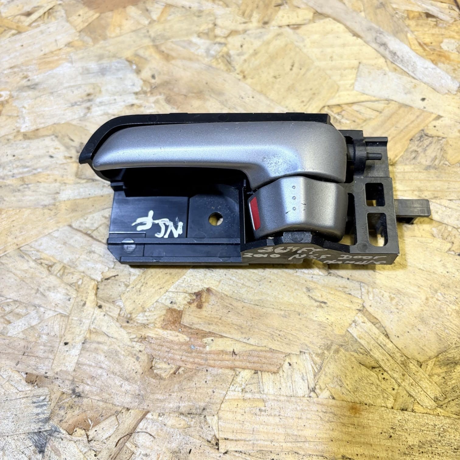 2010 SUZUKI ALTO SZ 5DR PASSENGER FRONT DOOR INNER HANDLE 83110-75J0