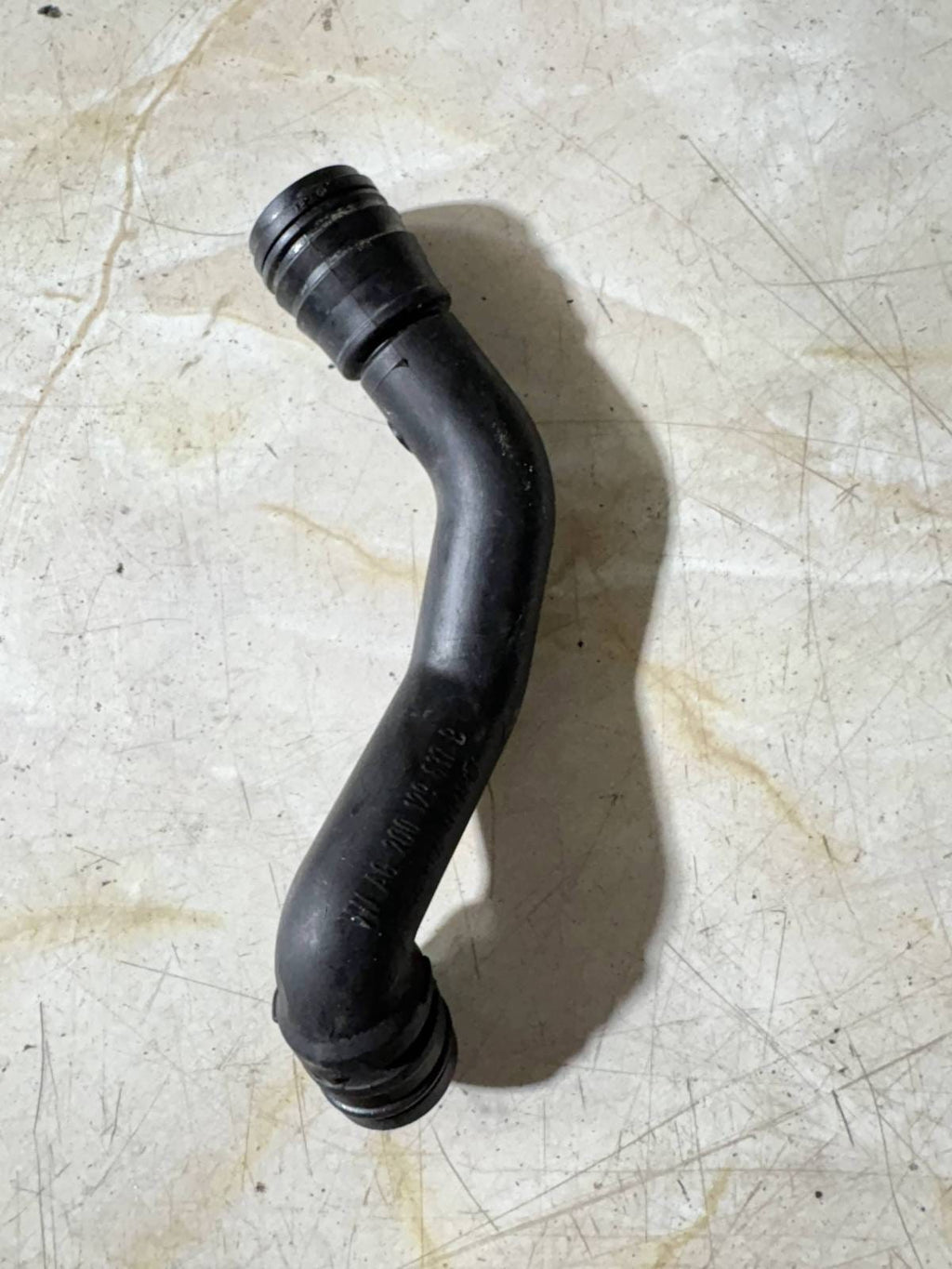 VOLKSWAGEN BREATHER HOSE PIPE 20012637B